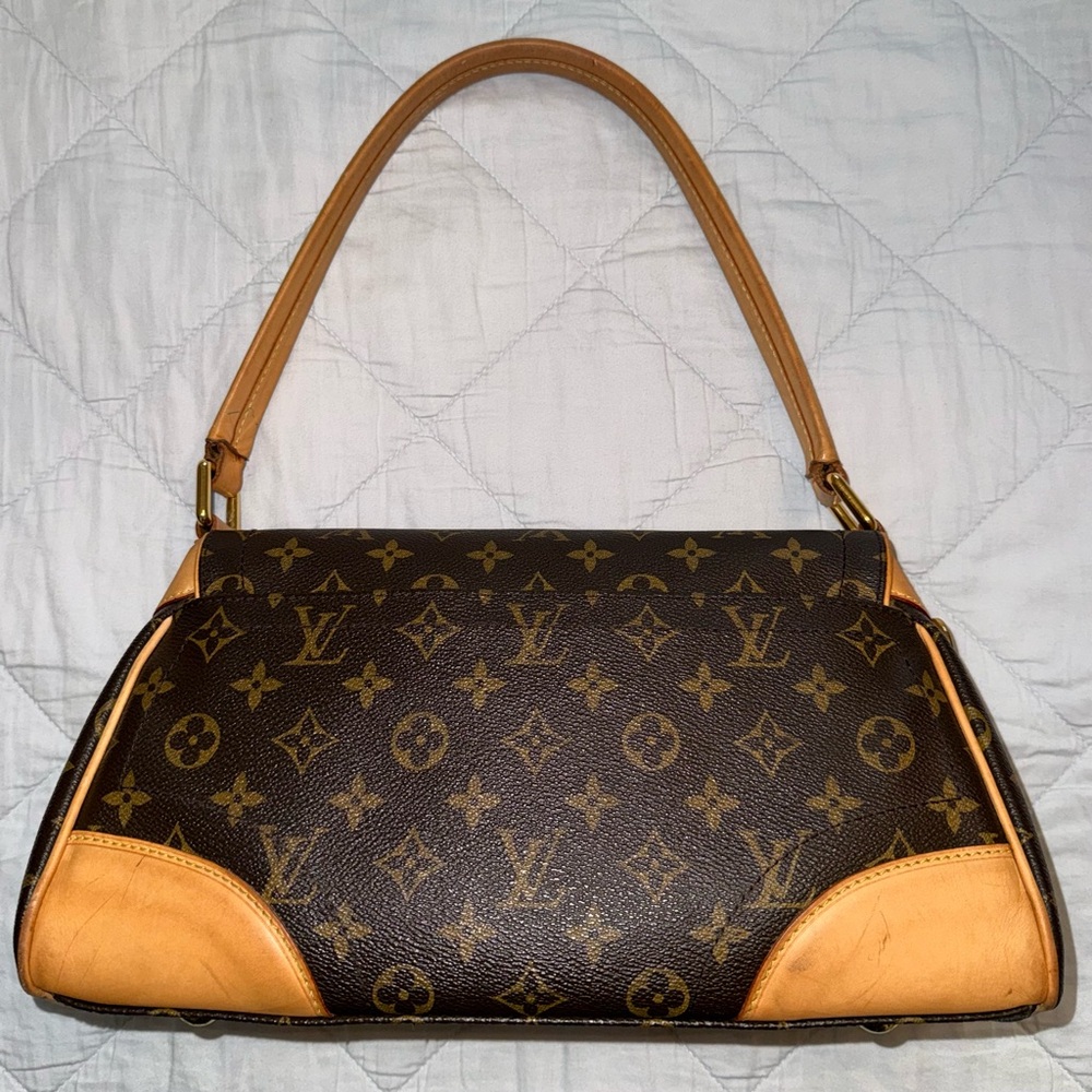 LOUIS VUITTON
Monogram Beverly MM - Picture 3 of 13